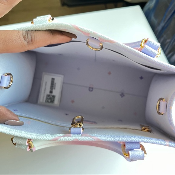 LOUIS VUITTON Onthego PM LIMITED EDITION - Picture 10 of 16